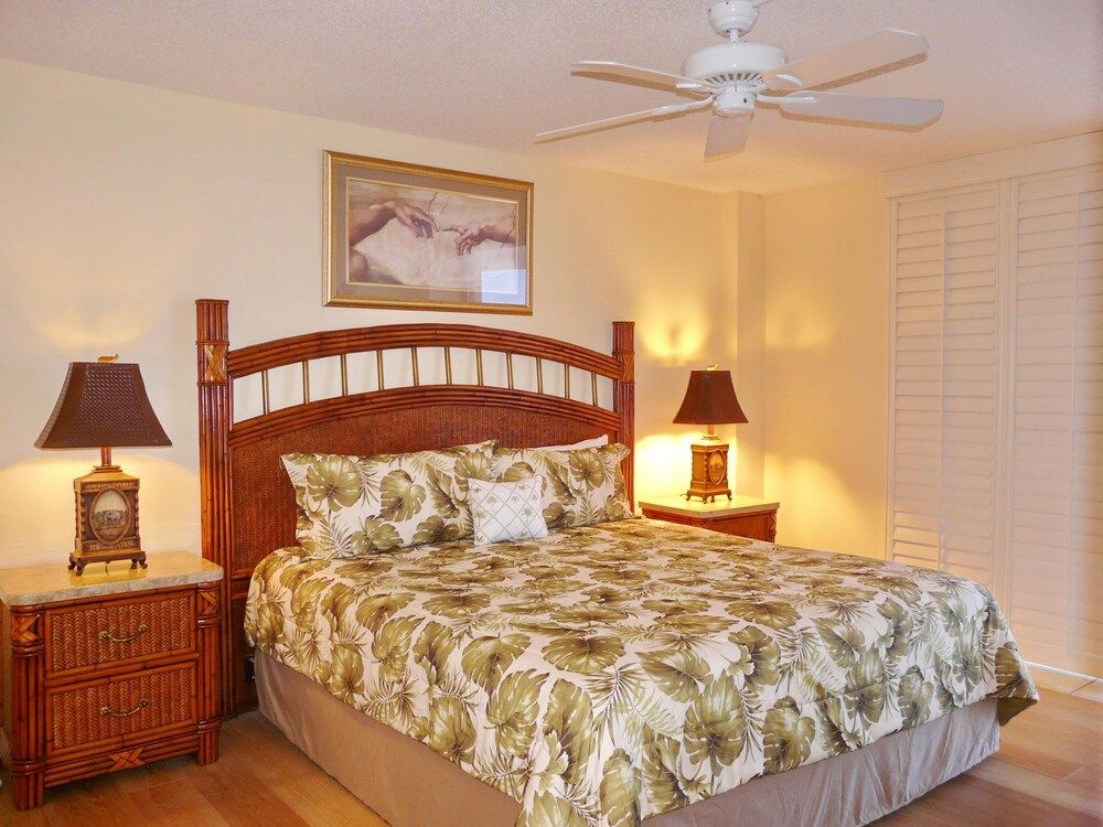 South Seas Tower 4 1209 - photo 18