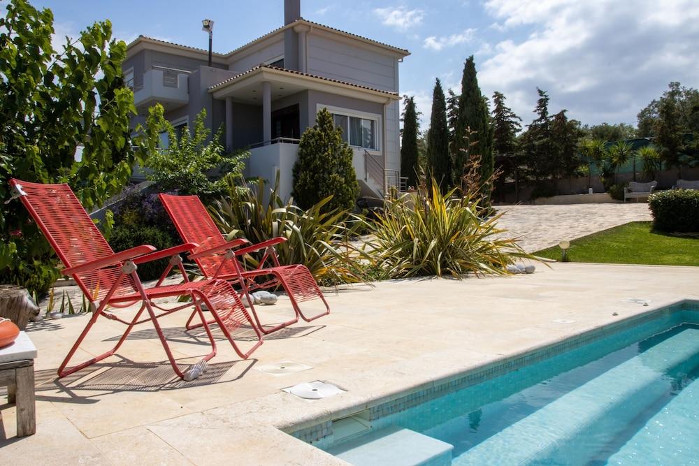 Villa Abelos — 4-Star Luxury Hotel in Artemida, Greece