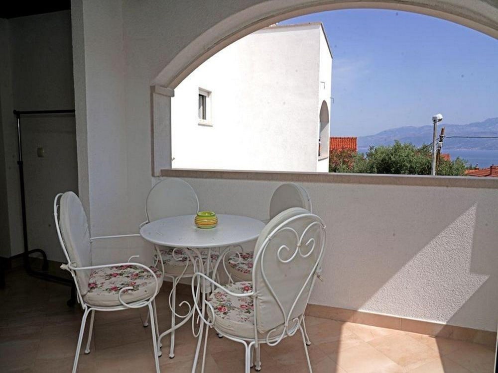 Apartman Marijana — 4-Star Luxury Hotel in Supetar, Croatia