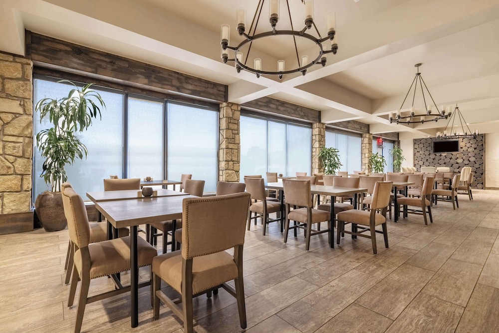 Embassy Suites by Hilton Tulsa I 44 - photo 53