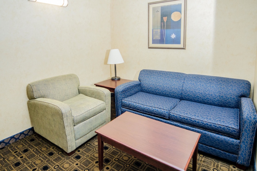Quality Inn & Suites Coldwater near I 69 - photo 24