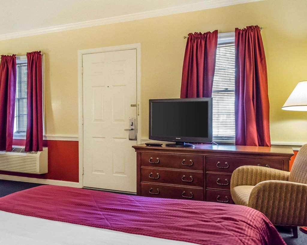 Clarion Inn Strasburg Lancaster - photo 13