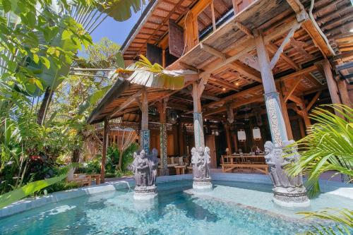 Stunning & Unique 4 Bed Villa Daily B'Fast — 4-Star Luxury Hotel in Kerobokan, Indonesia
