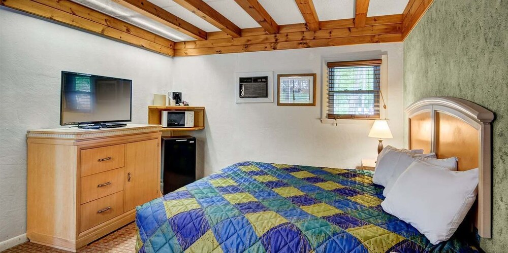 Wrens Nest Inn - photo 20