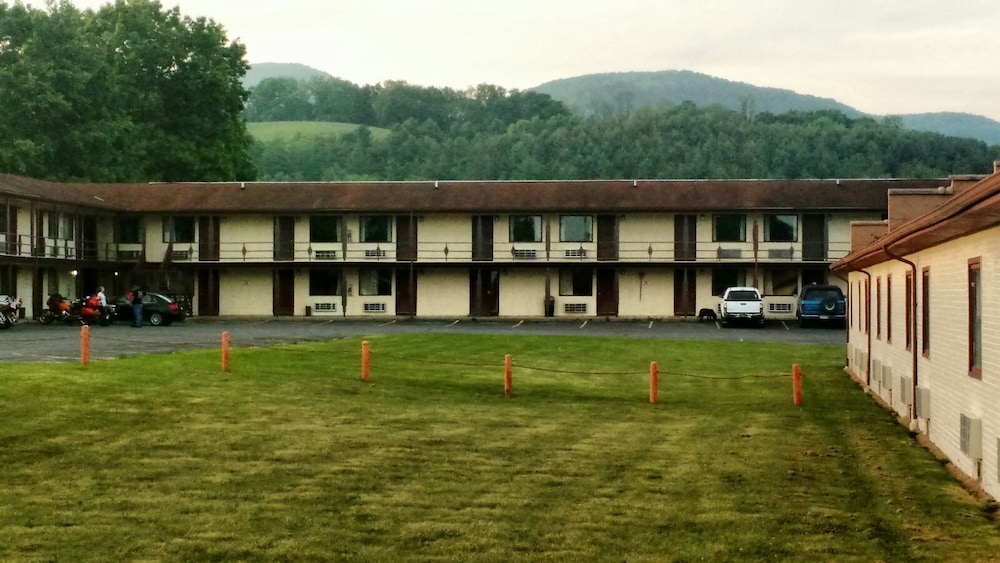 Marlinton Motor Inn - photo 14