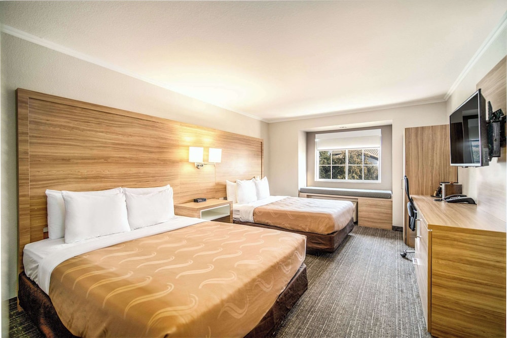 Baymont by Wyndham Chandler I 10 - photo 15