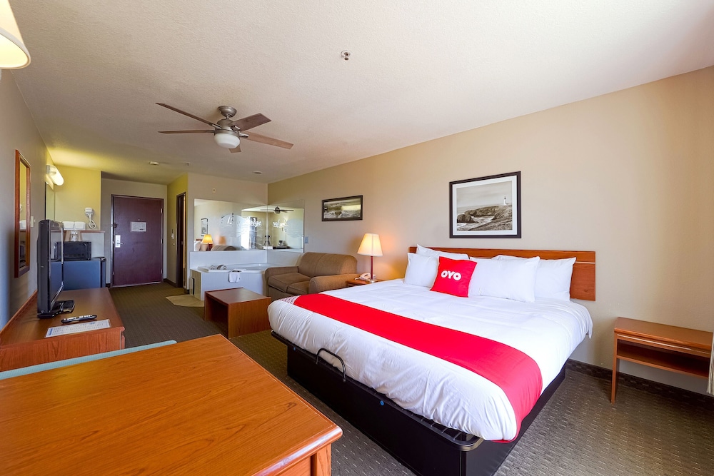 Siletz Bay Beachfront Hotel by OYO Lincoln City - photo 28