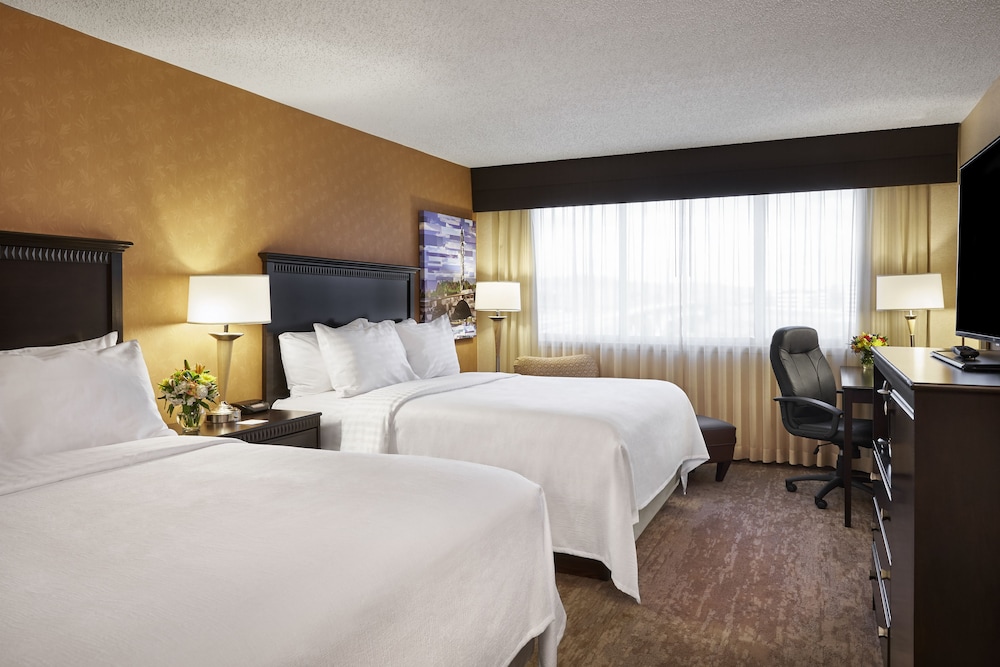 Holiday Inn Alexandria at Carlyle by IHG - photo 10