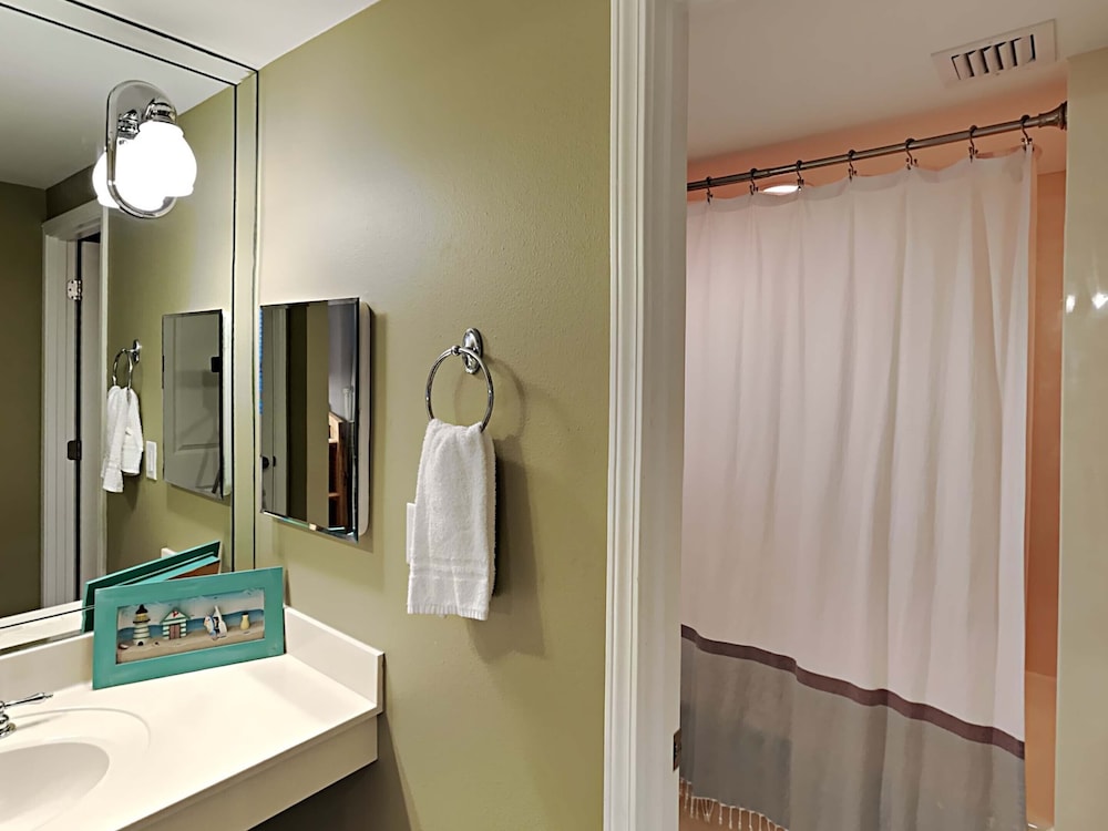 Regency Towers by Southern Vacation Rentals - photo 319