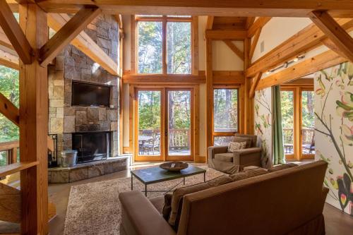 Rustic Cedar Rock Townhome at Eagles Nest