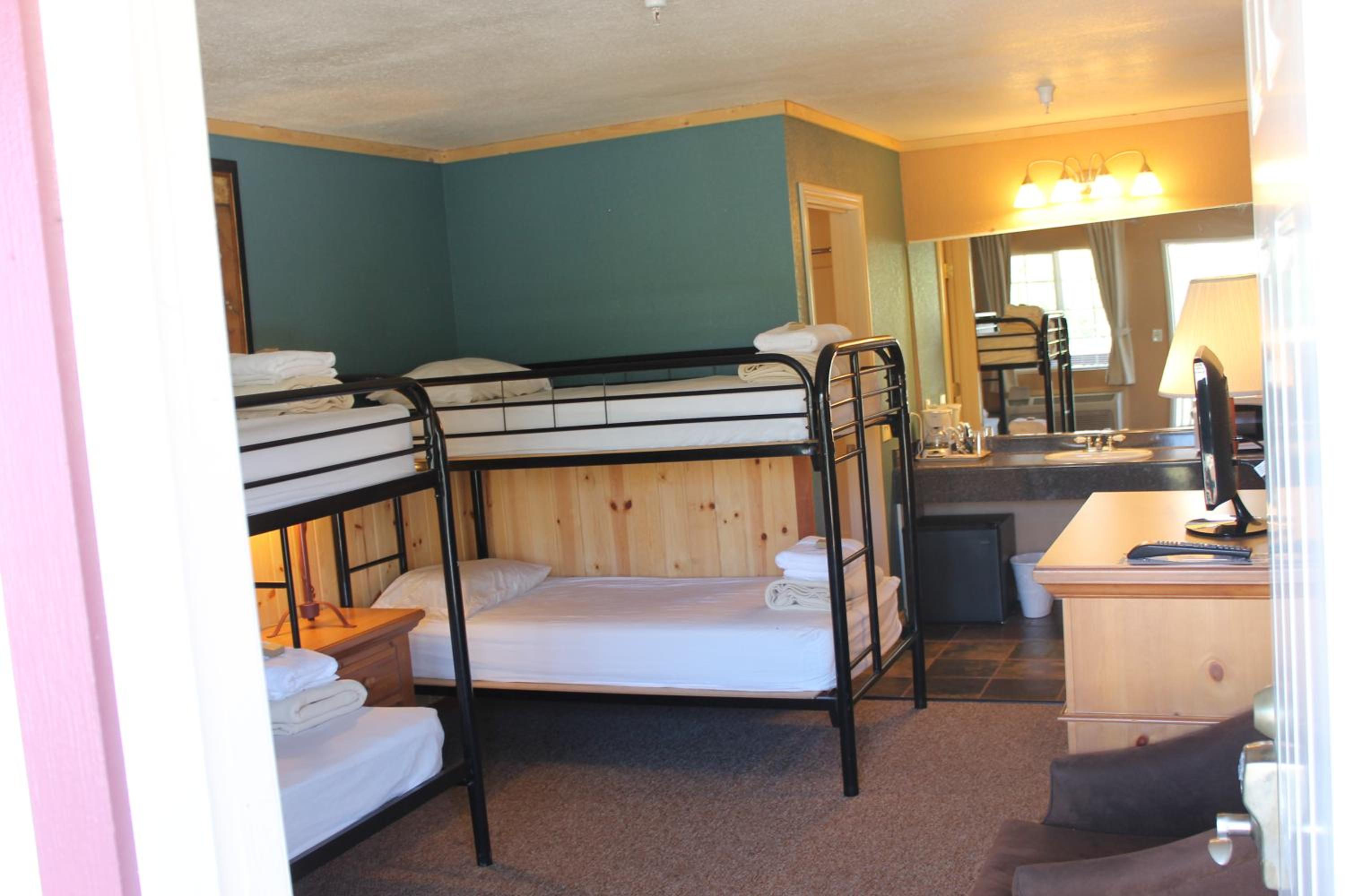 Whitney Portal Hostel And Hotel - photo 14