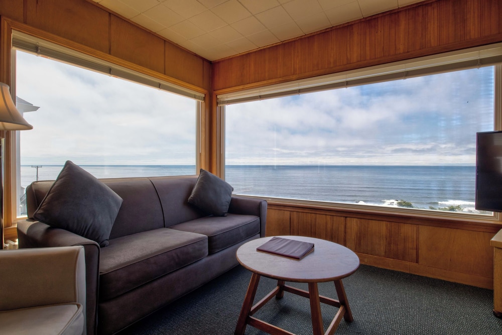 Ester Lee Oceanview Inn - photo 65