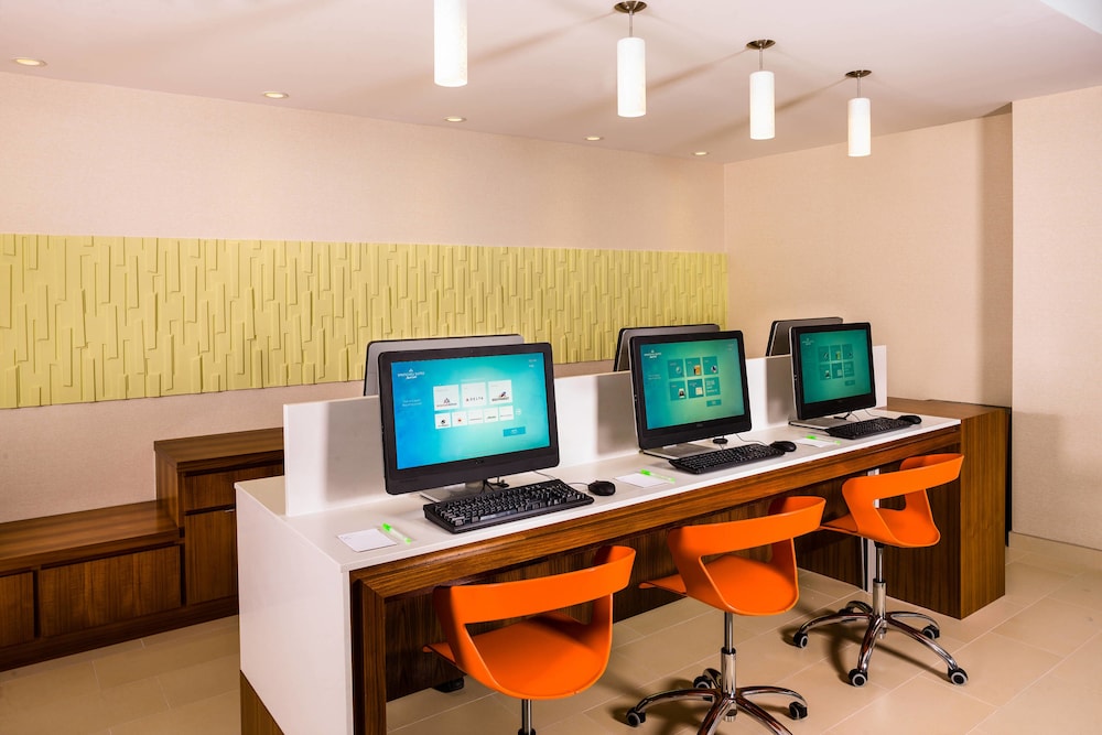 SpringHill Suites New York LaGuardia Airport - photo 21