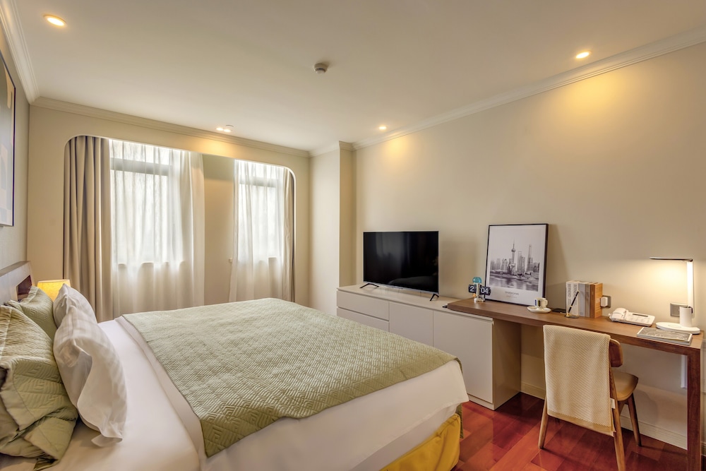 Green Court Residence City Center Shanghai — 4-Star Luxury Hotel in Shanghai, People's Republic of China