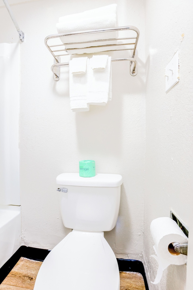 Cozy Garden Inn By OYO Hwy 40 Richmond - photo 47