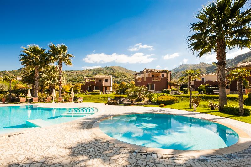 Alcantara Resort di Charme Adults Only — 4-Star Luxury Hotel in Gaggi, Italy