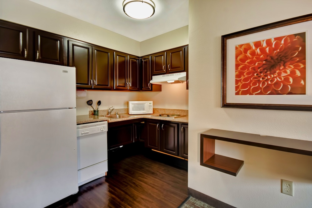 Staybridge Suites Middleton Madison West by IHG - photo 26