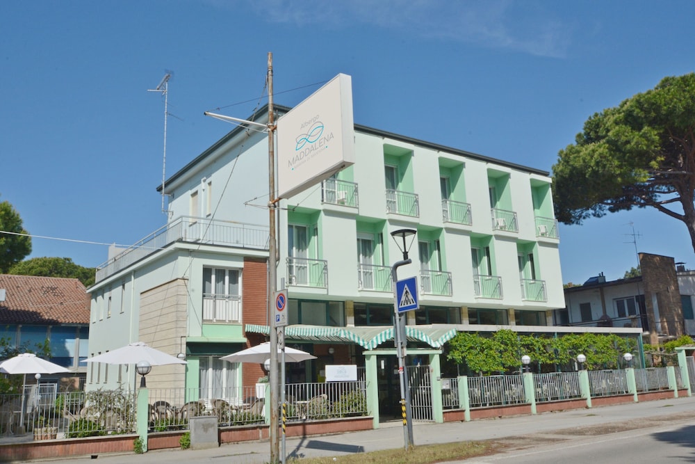 Hotel Maddalena — hotel in Marina Di Ravenna