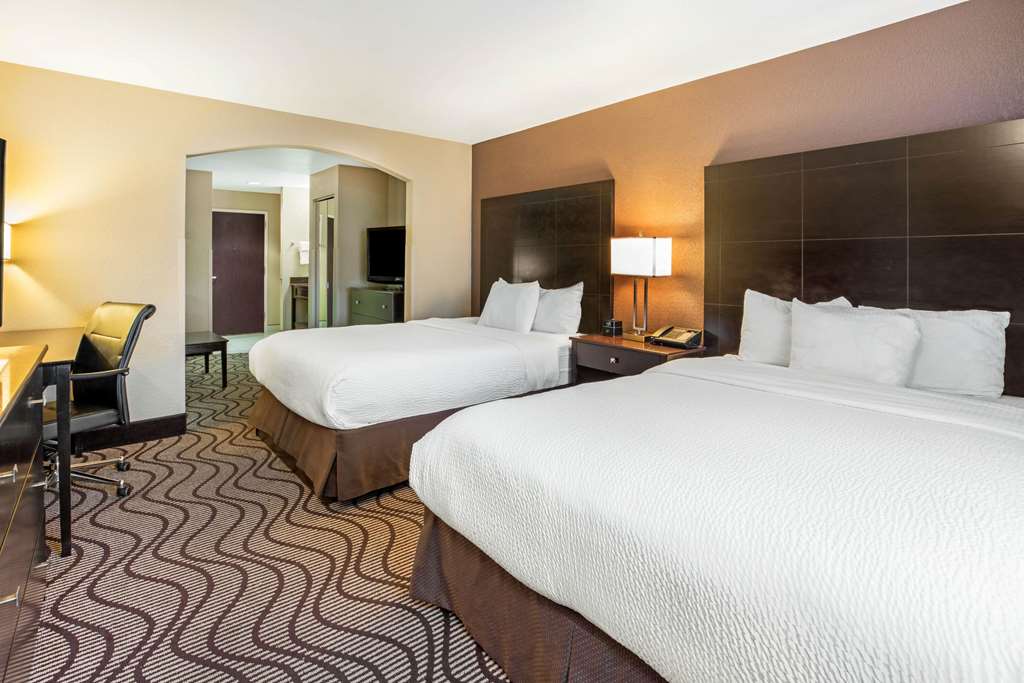La Quinta Inn & Suites by Wyndham Meridian Boise West - photo 28