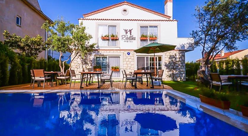Rebetiko Hotel — Alacati — photo 4