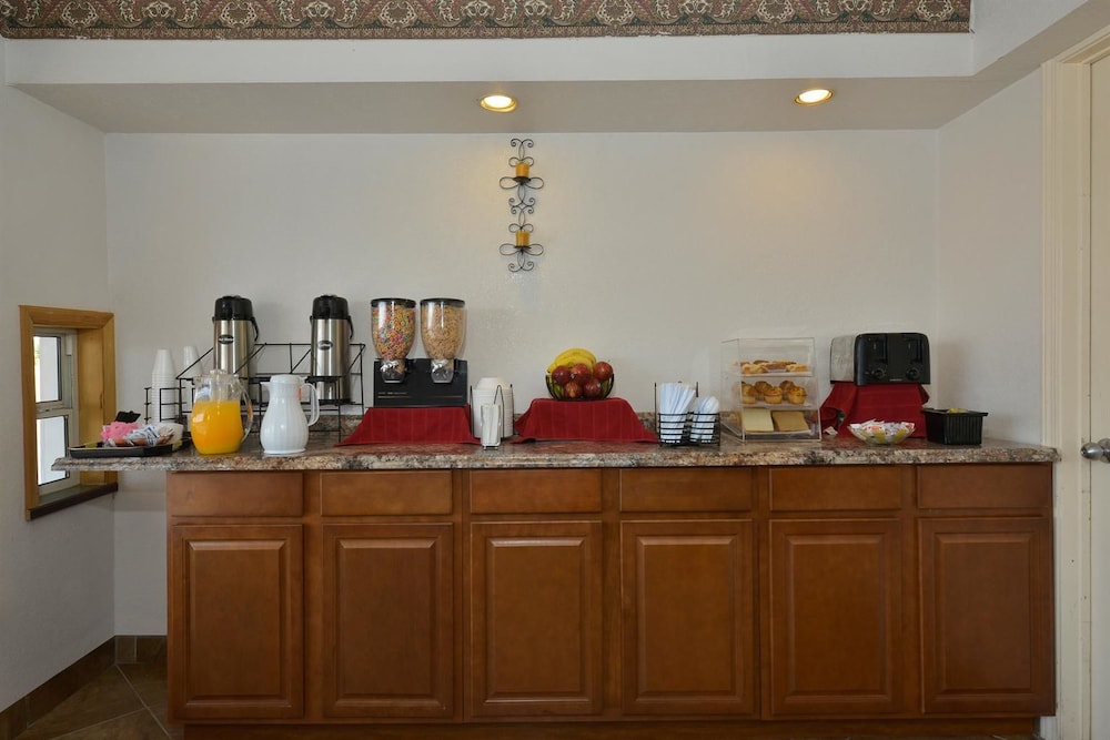 Americas Best Value Inn Santa Rosa NM - photo 19