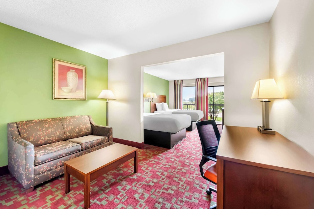 Quality Inn Selma Smithfield - photo 21