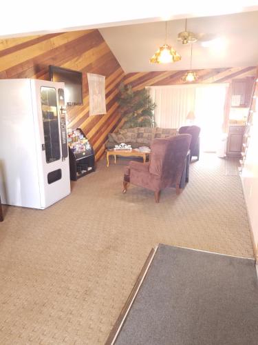 Deer Creek Motel - featured photo