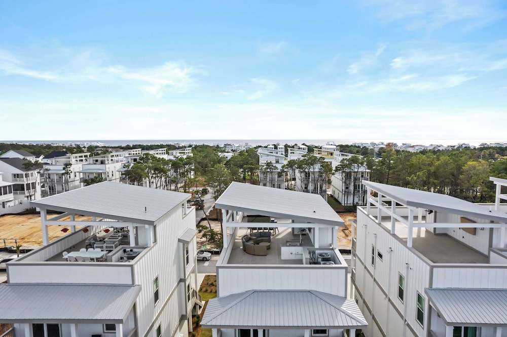 Sea Dweller by Avantstay Rooftop Spa Gulf View Golf Cart Pool - photo 61