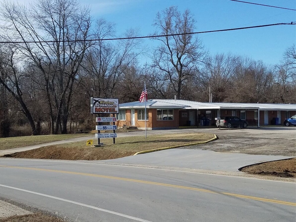 Windsor Crossroads Motel - photo 10