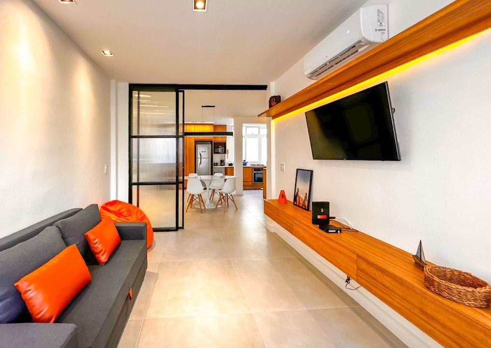 Otimo apto a 350m da praia de Copacabana RJ — 4-Star Luxury Hotel in Rio De Janeiro, Brasil