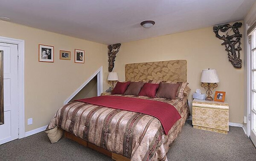 Noe's Nest Bed and Breakfast - photo 7