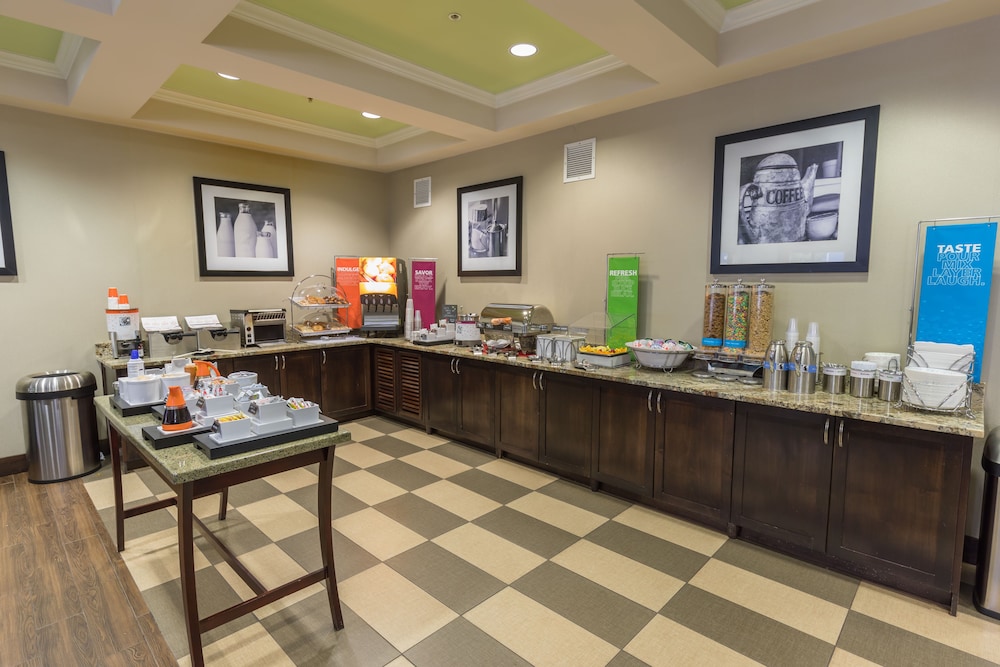 Hampton Inn Eugene - photo 32