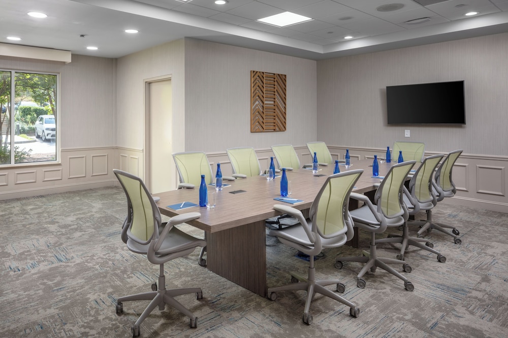 Hilton Garden Inn Columbus - photo 21
