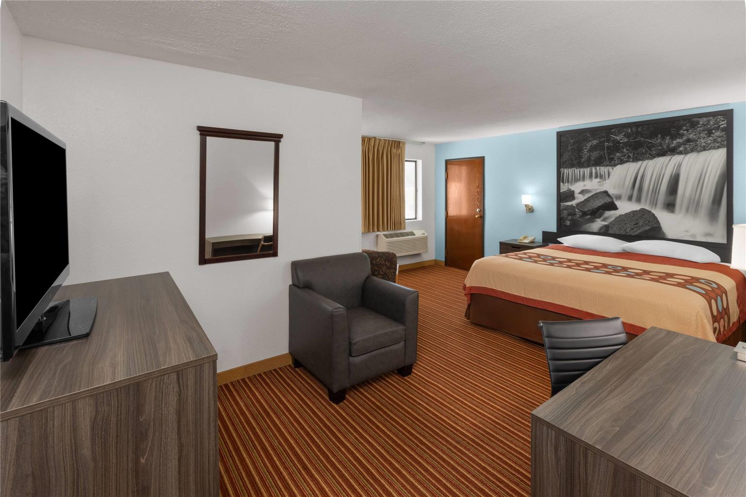 Super 8 by Wyndham Rock Port MO - photo 22