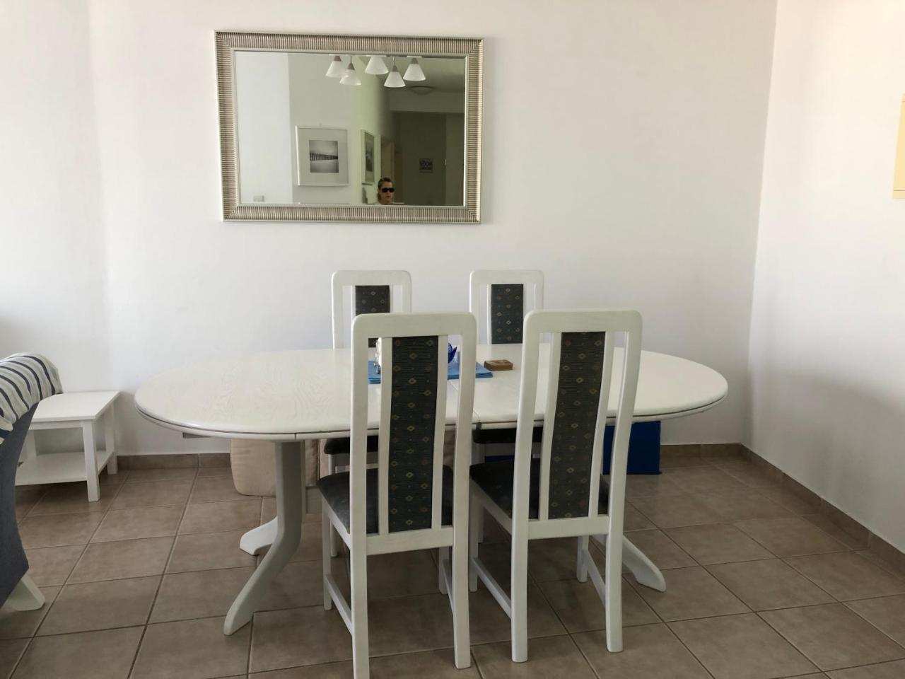 Kings Palace fabulous pool side 2 bed apartment
