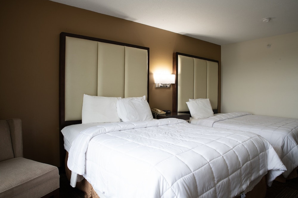 BlissPoint Inn & Suites - photo 10