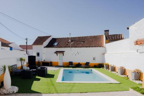 Schilla House T3 private pool near Peniche West Coast — 4-Star Luxury Hotel in Lourinha, Portugal