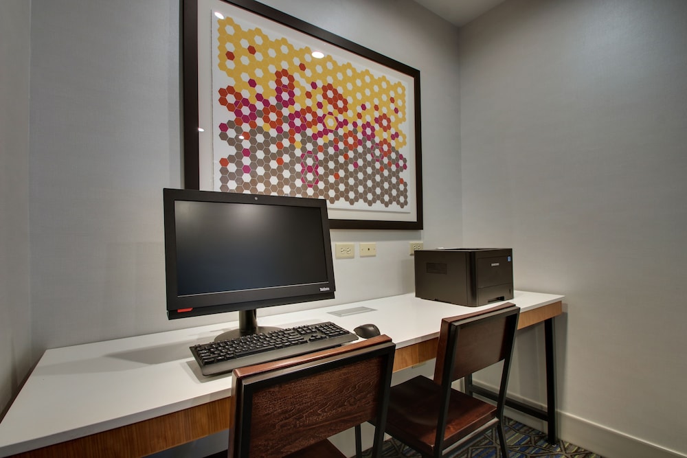 Holiday Inn Express & Suites Morris by IHG - photo 46