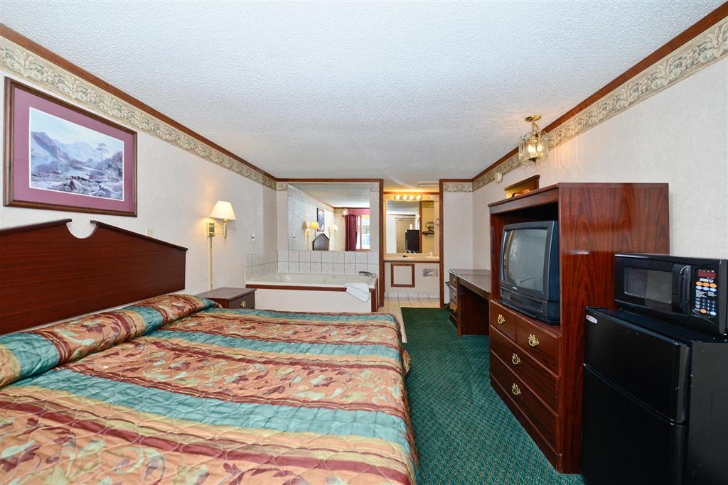Americas Best Value Inn & Suites Warren Detroit - photo 7