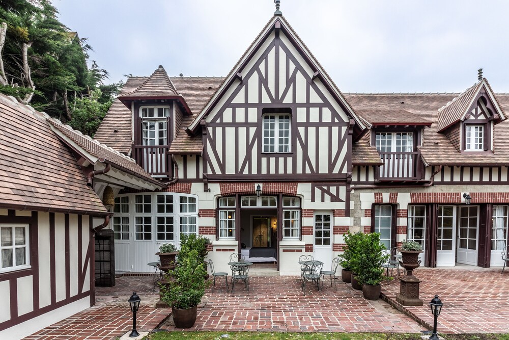 Hotel Villa Josephine — hotel in Deauville
