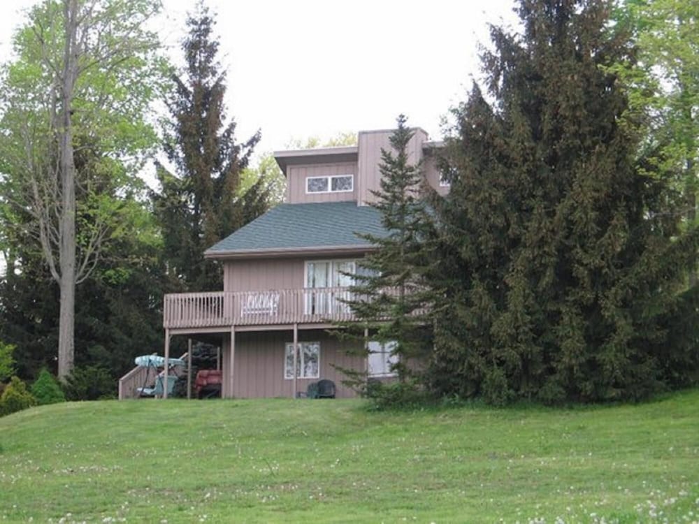 Spruce Hill Inn and Cottages - photo 41