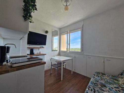 Studio Marina 4 17 Allee Des Pinons 5 1 in Saint-Jean-De-Monts, France