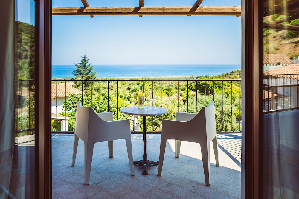 Relais Rio Molas - carbon neutral hotel in Muravera