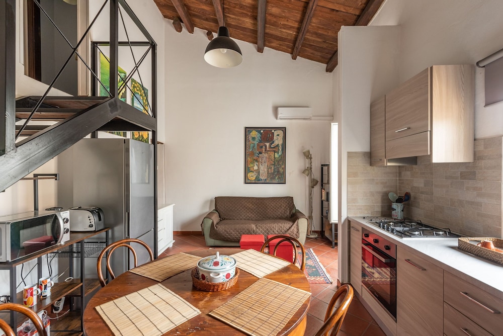 Gervasi Apartment Alla Kalsa by Wonderful Italy — 4-Star Luxury Hotel in Palermo, Italy