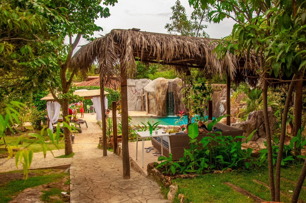 Pousada Caminho das Cachoeiras — hotel in Goias
