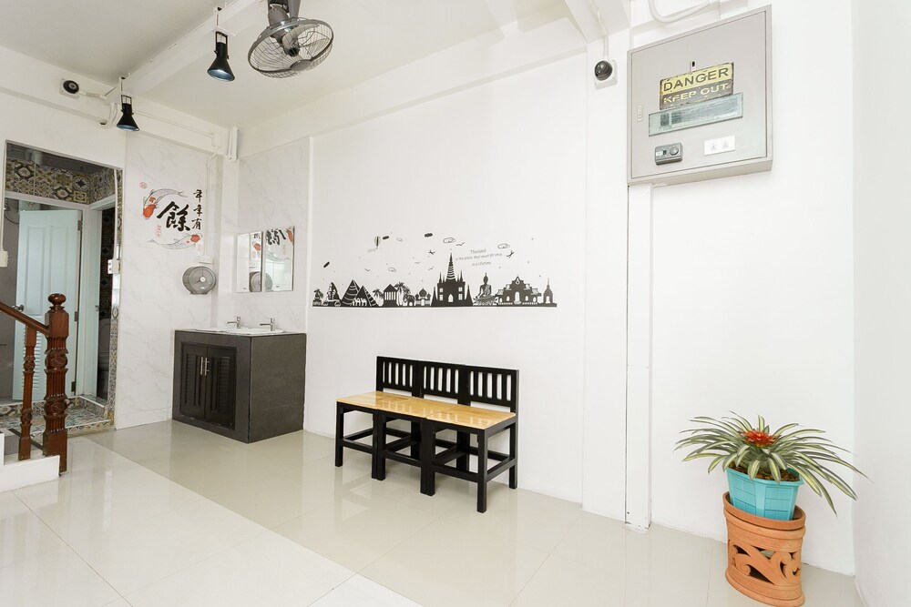 AlphaBed Hostel Bangkok
