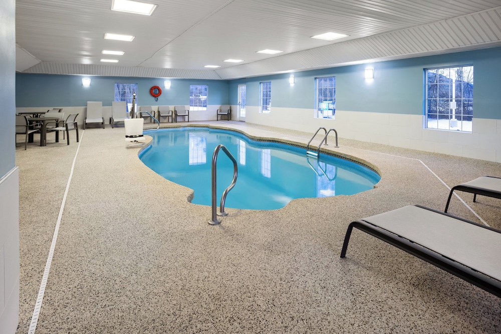 Holiday Inn Express Hotel & Suites Brattleboro by IHG - photo 33