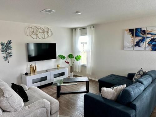 New Home near Lackland SeaWorld — 4-Star Luxury Hotel in San Antonio, United States