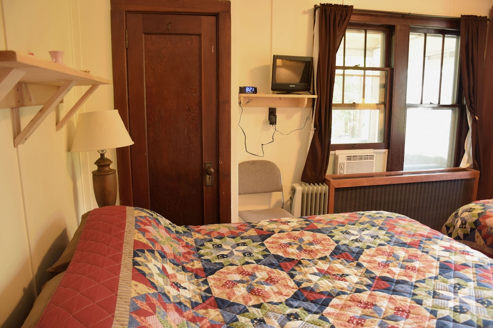 The Baseball Hotel - photo 47