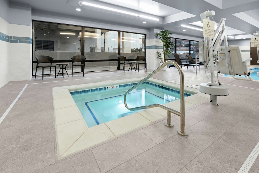 Hampton Inn & Suites Spokane Downtown South - photo 46